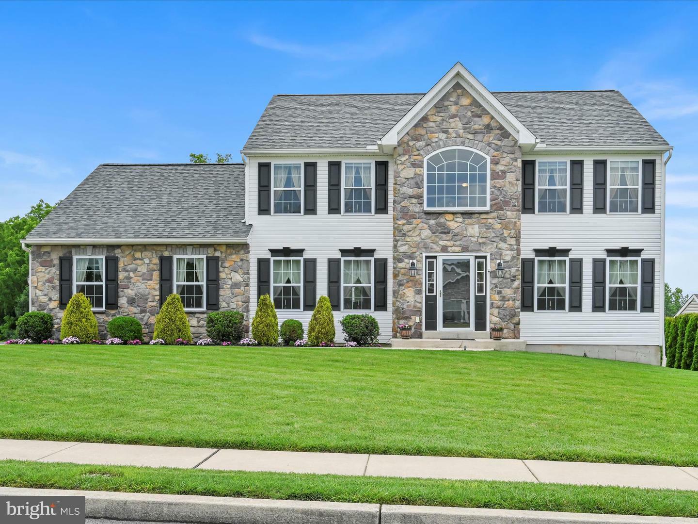 Property Photo: 220 Pleasant View Drive PA 19518