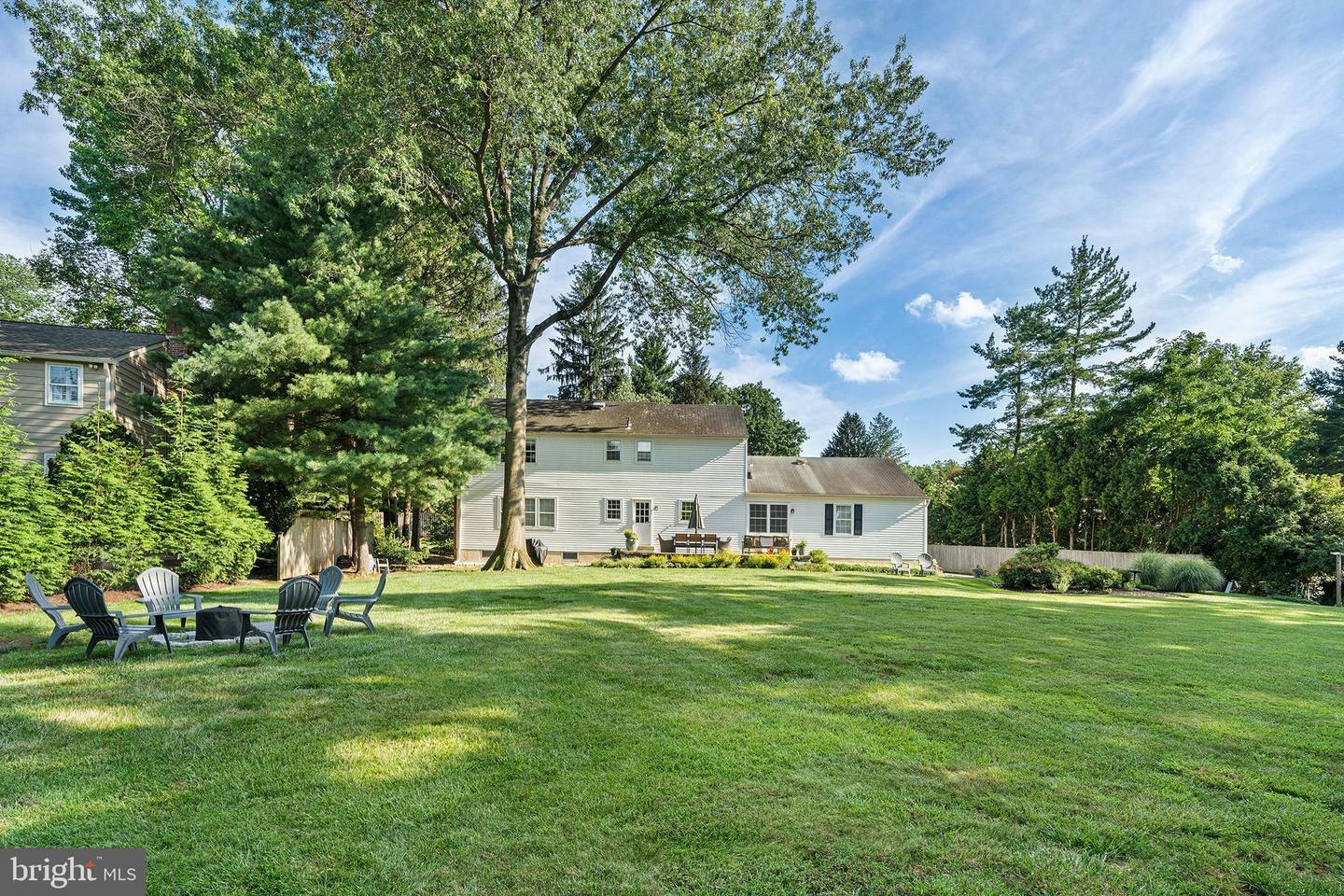 Property Photo: 223 Country Gate Road PA 19087