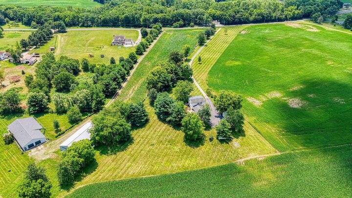 Property Photo:  19590 Florence Chapel Pike  OH 43113 