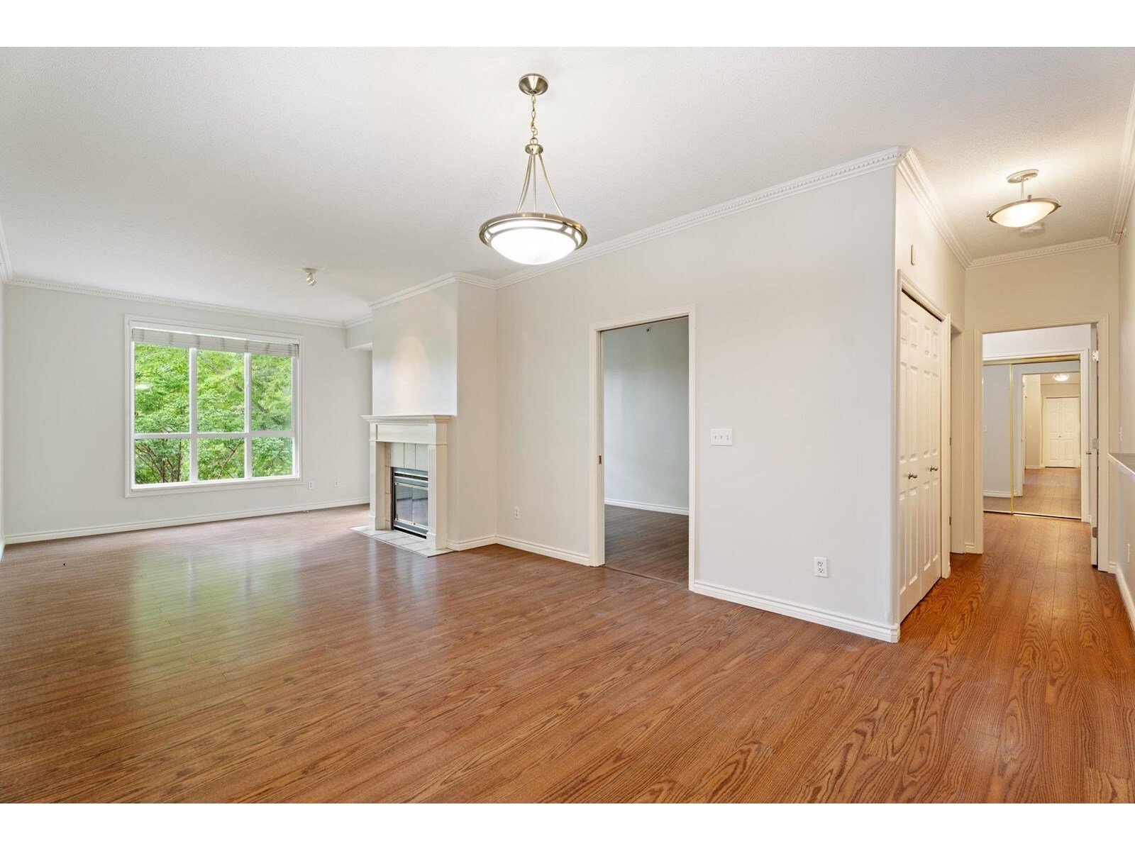 Property Photo: 13860 70 409 BC V3W 0S1
