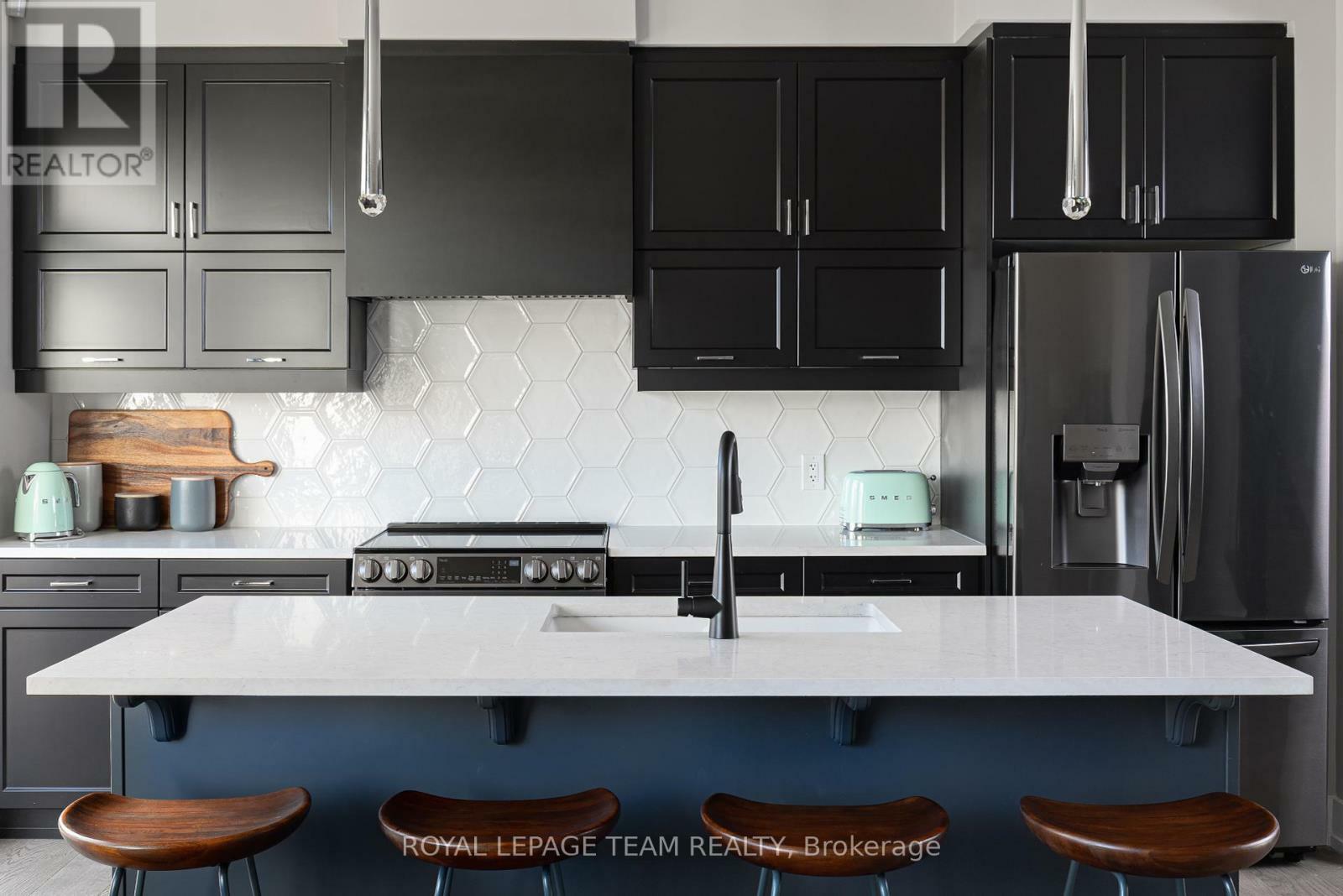 Property Photo: 480 Patrick Street ON K0G 1J0