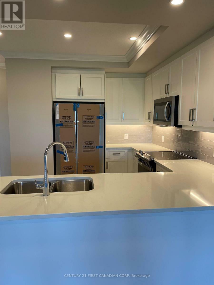 Property Photo: 460 Callaway Road 614 ON N6G 0Z2