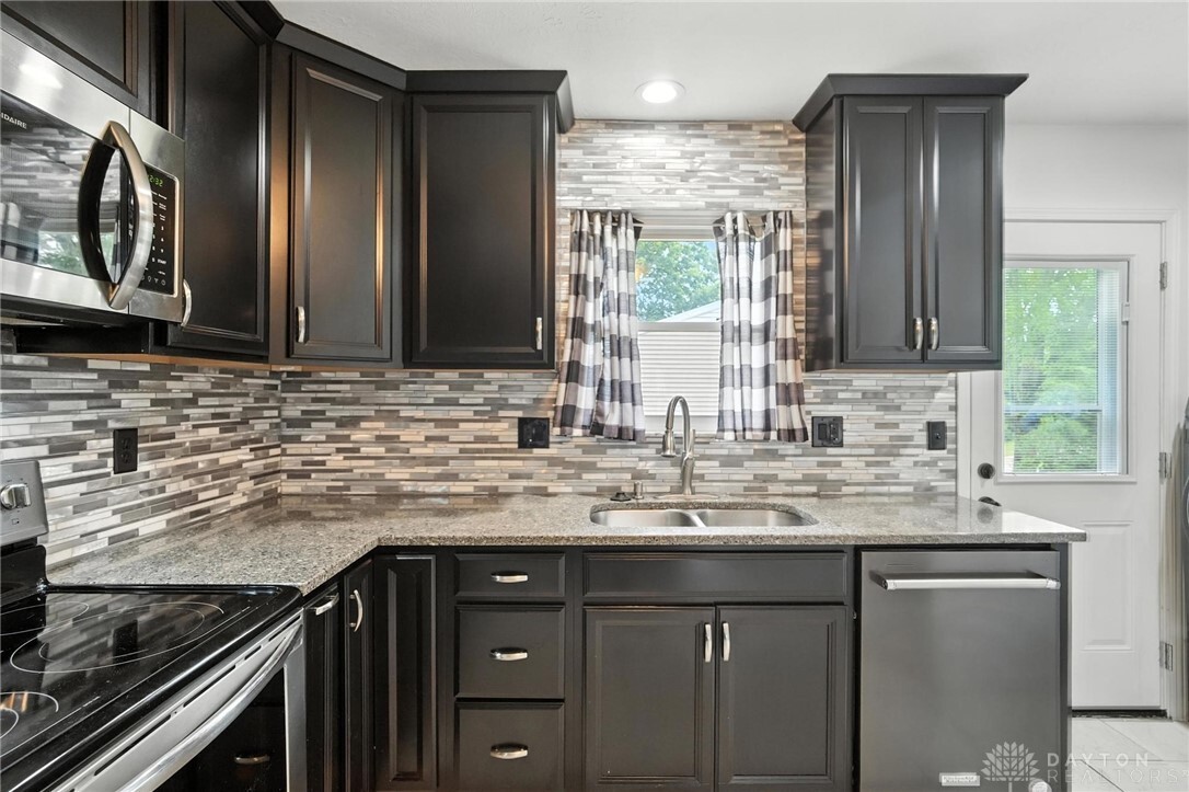 Property Photo: 5 Bayberry Drive OH 45066