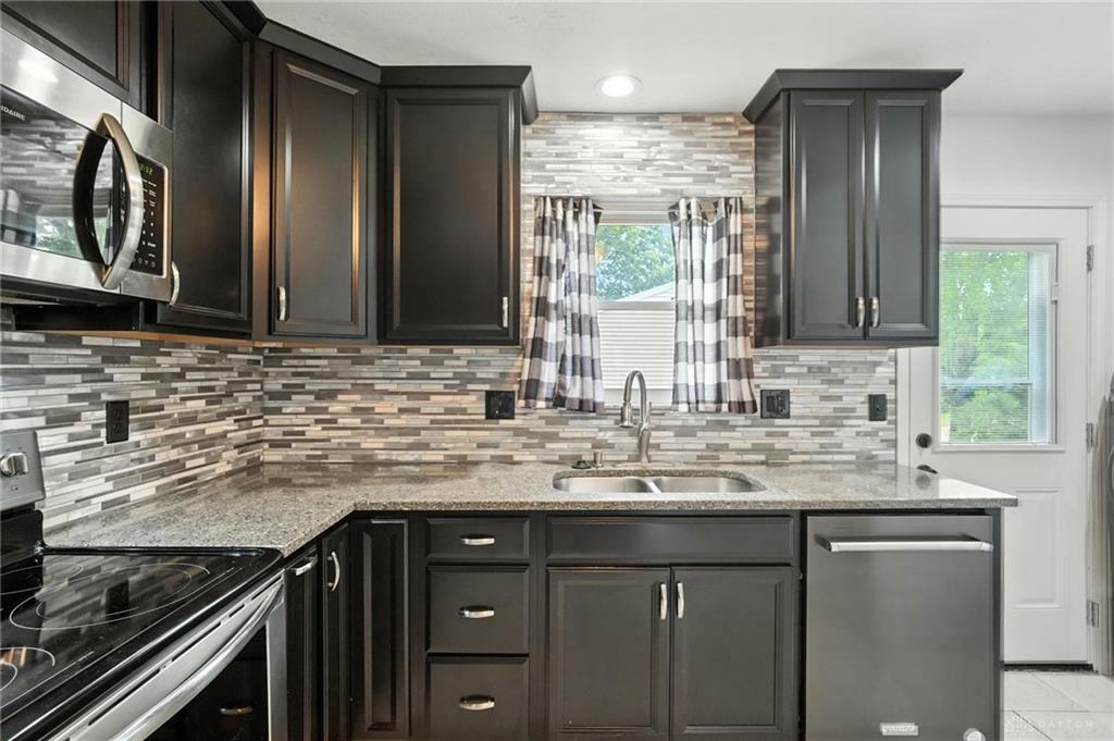 Property Photo: 5 Bayberry Drive OH 45066