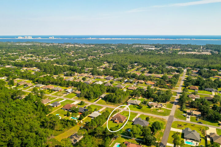 Property Photo: 7292 Broadmoor Street FL 32566
