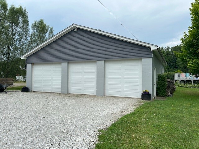 Property Photo: 6870 Sterrettania PA 16415