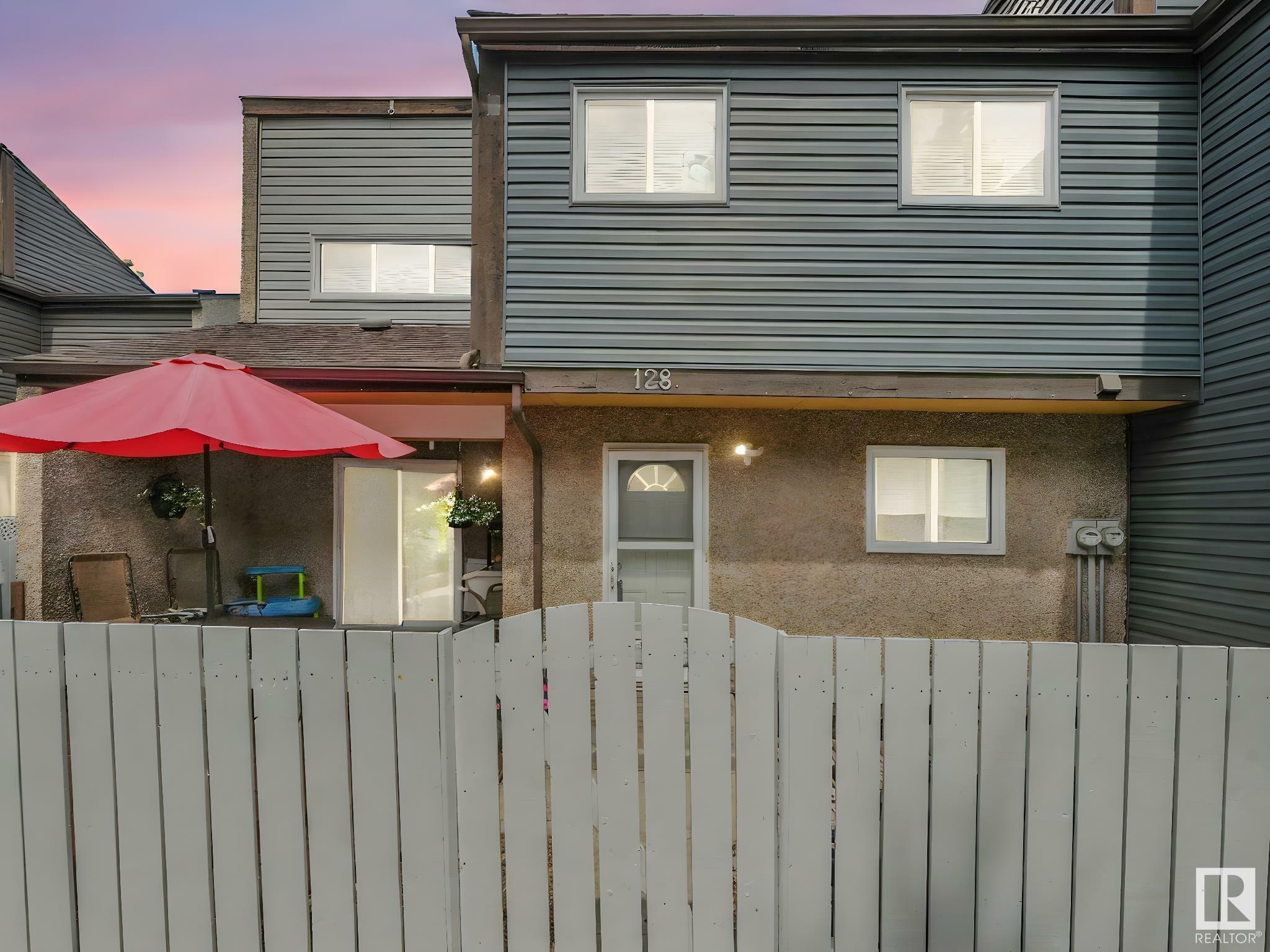 Property Photo: 128 Kaskitayo Court NW AB T6J 3T3