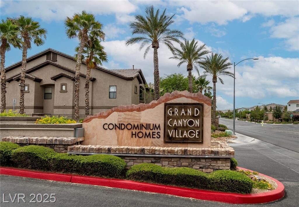 Property Photo: 8250 North Grand Canyon Drive 1050 NV 89166