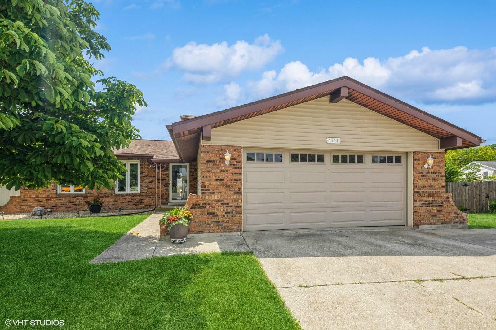Property Photo: 1711 W 95th Court IN 46307