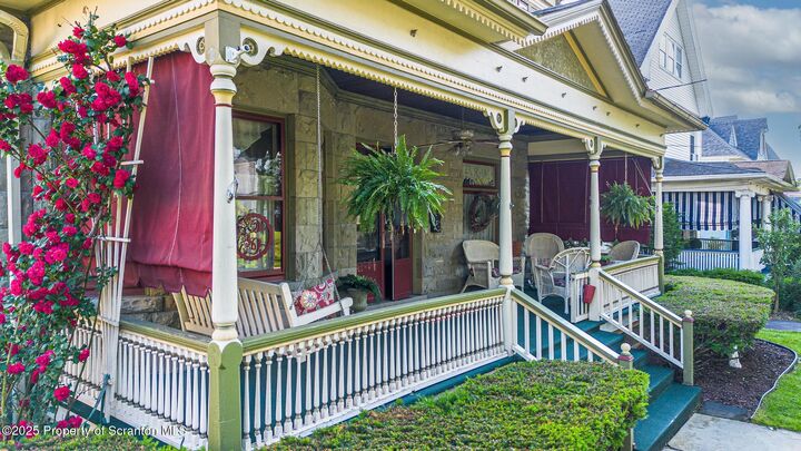 Property Photo:  1012 Sunset Street  PA 18509 