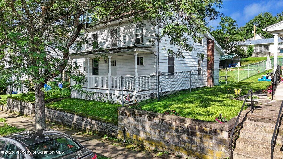 Property Photo: 1017 W Market Street PA 18508