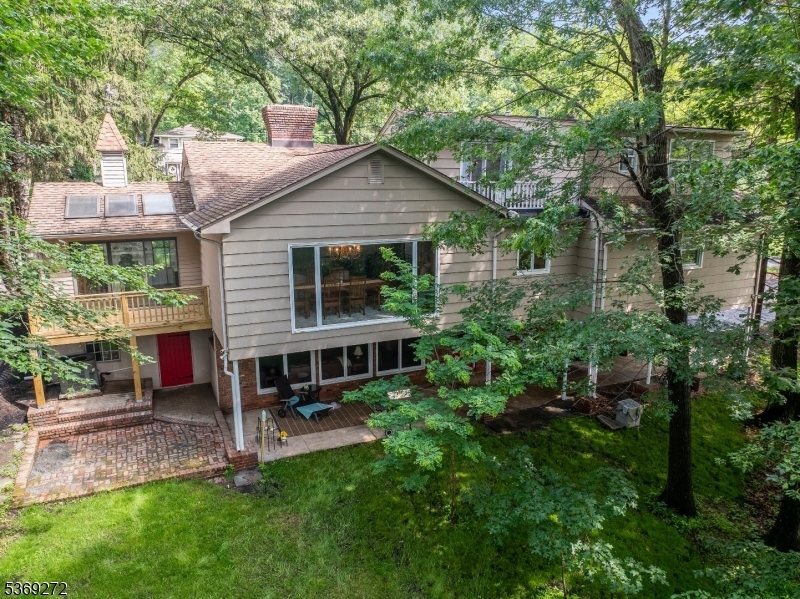 Property Photo: 1165 Puddingstone Rd NJ 07092