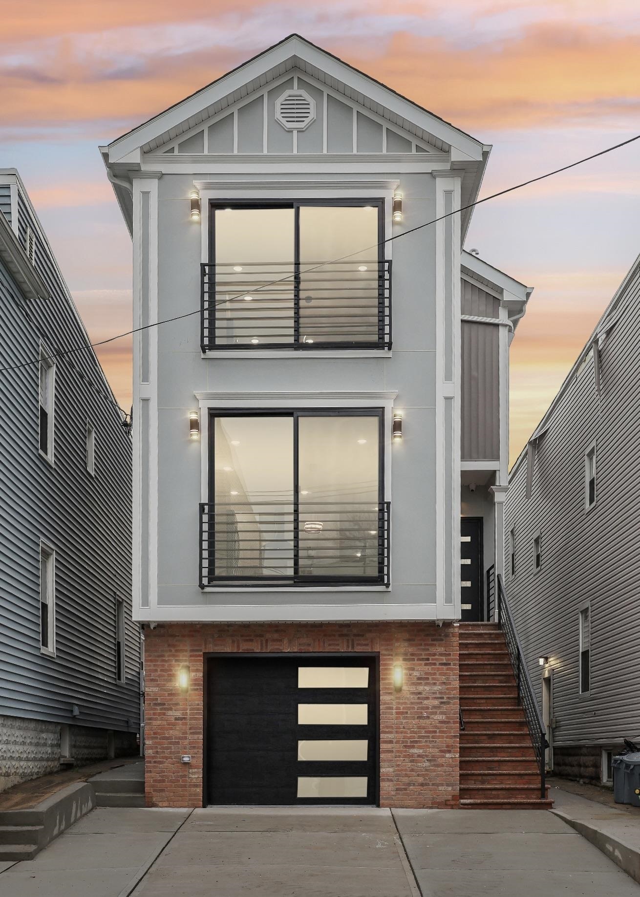 Property Photo: 27 East 16th St 2 NJ 07002