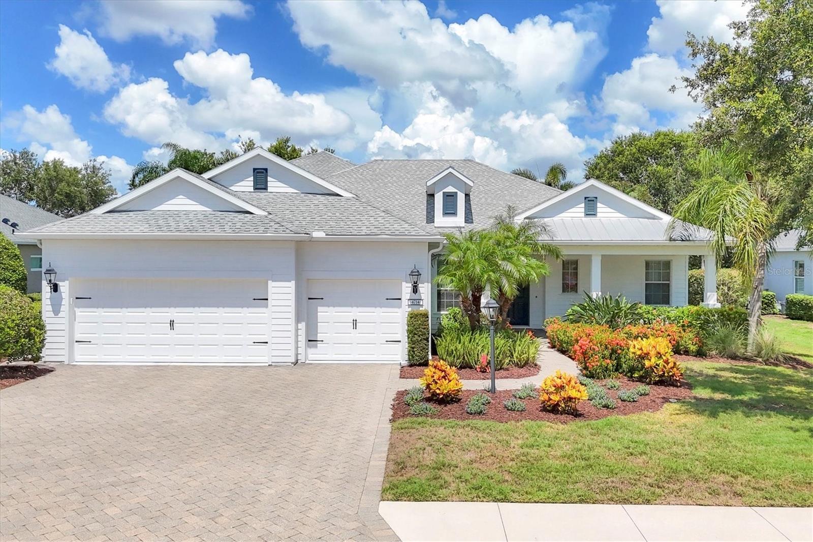 Property Photo: 4714 Seneca Park Trail FL 34211