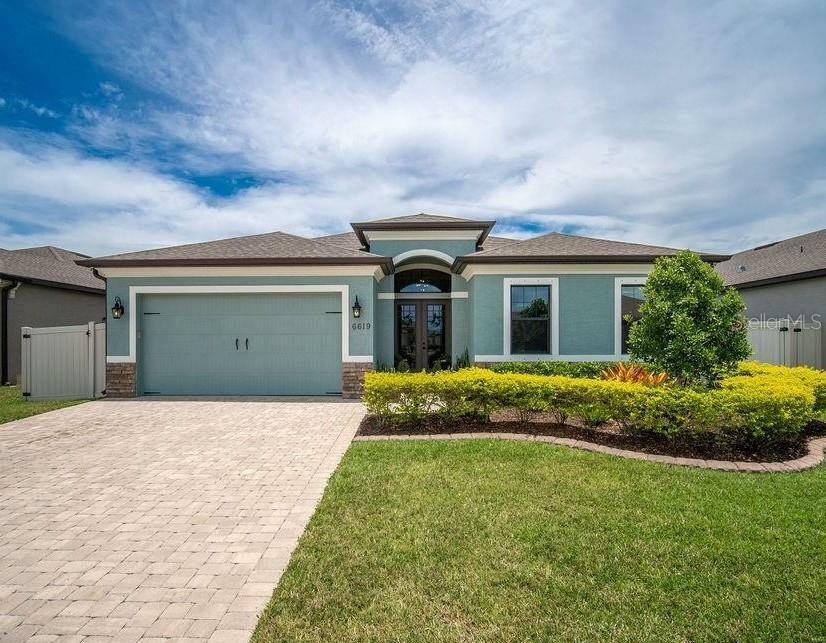 Property Photo: 6619 35th Court E FL 34243