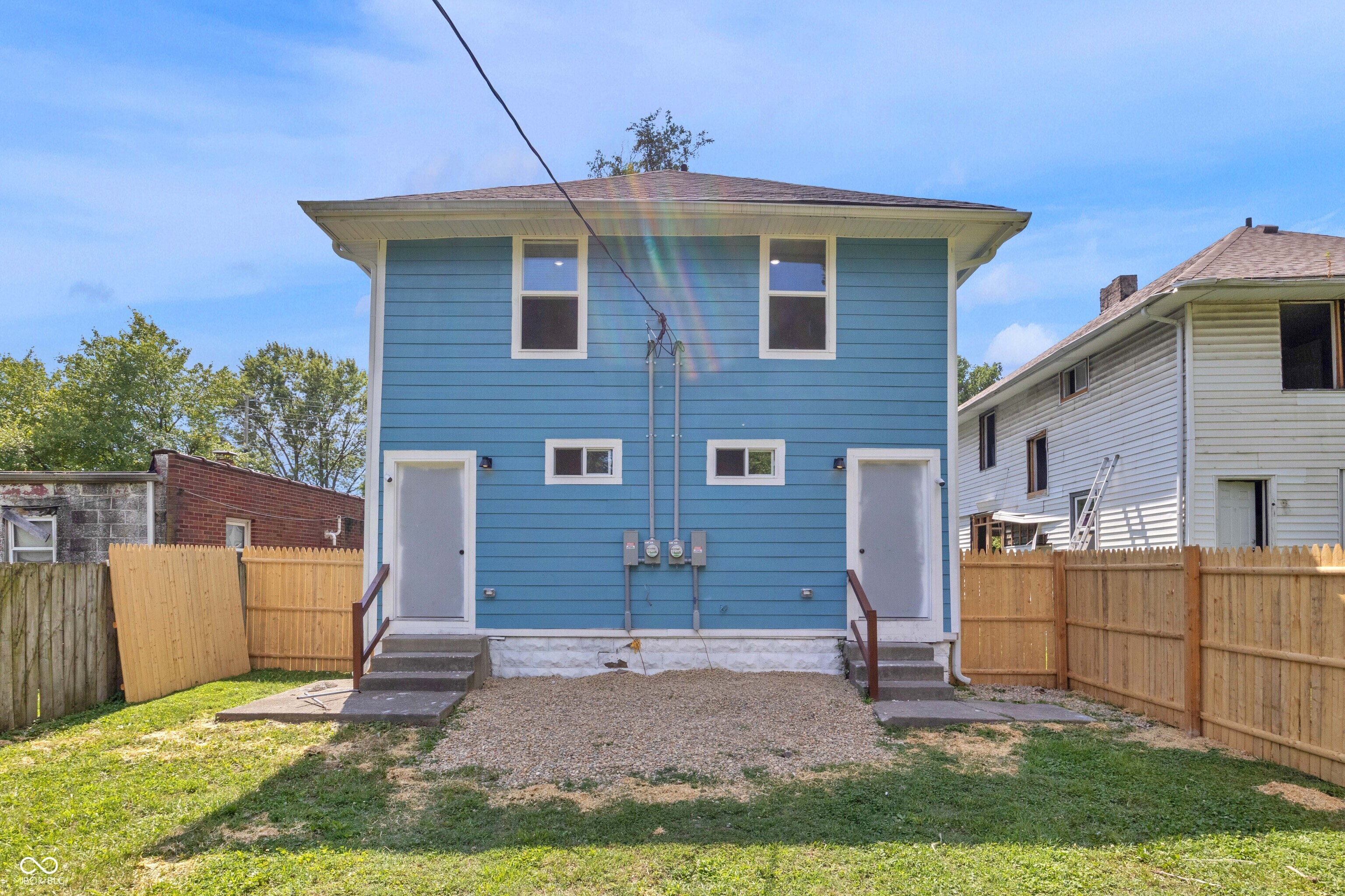 Property Photo:  