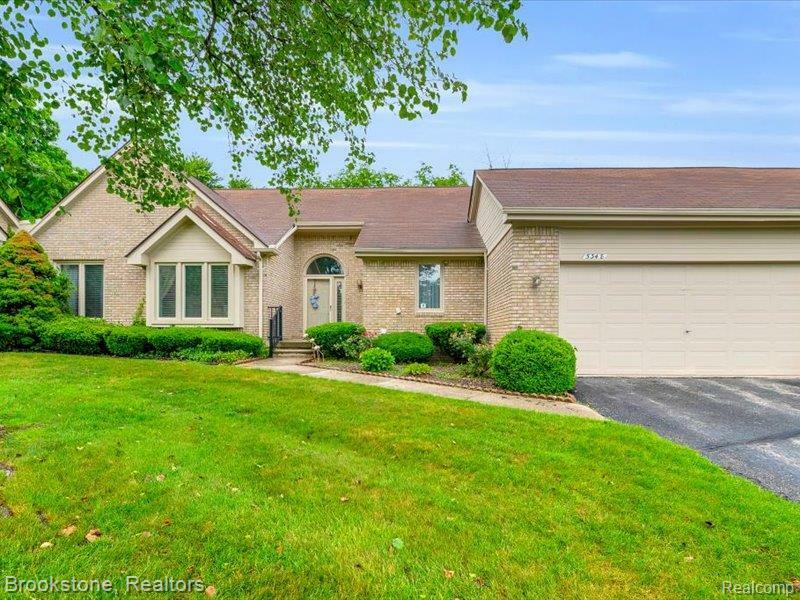 5348 Fairway Court  West Bloomfield MI 48323 3420 photo