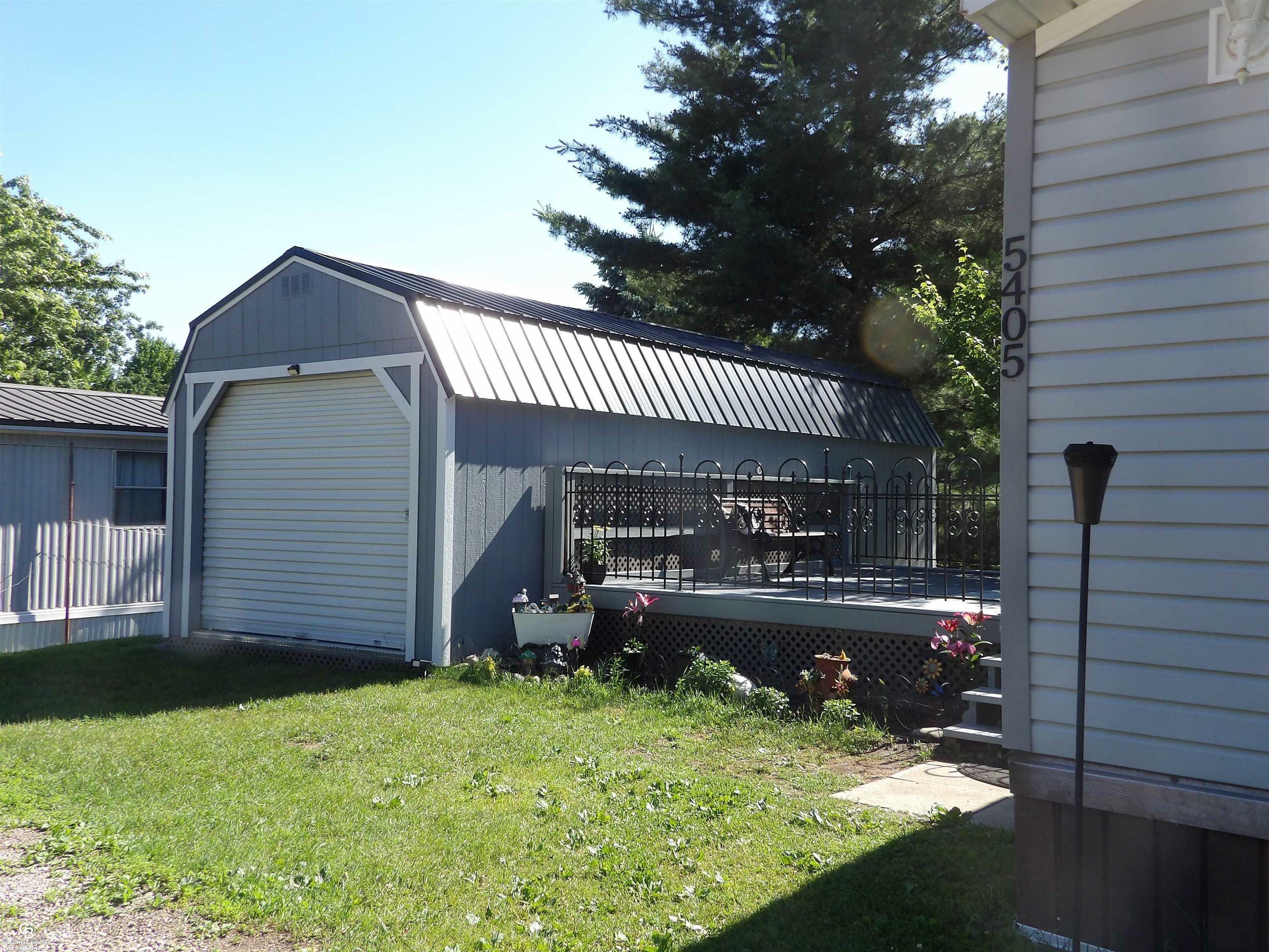 Property Photo:  5405 Shawn Street  MI 48422 