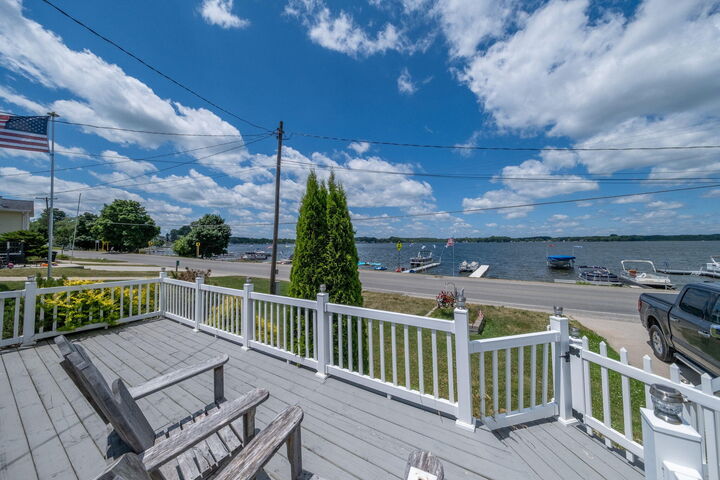 Property Photo:  19336 E Chippewa Drive  MI 49320 