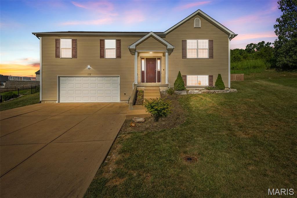 Property Photo: 112 Killarney Court MO 63012