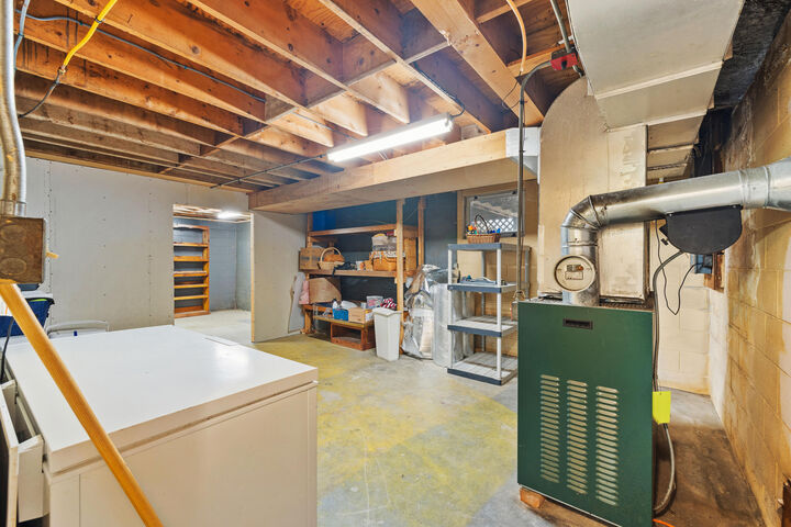 Property Photo: 11 Ridgewood Drive ME 04027