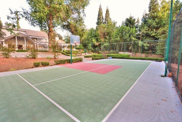 Property Photo:  6126 Van Alstine Avenue  CA 95608