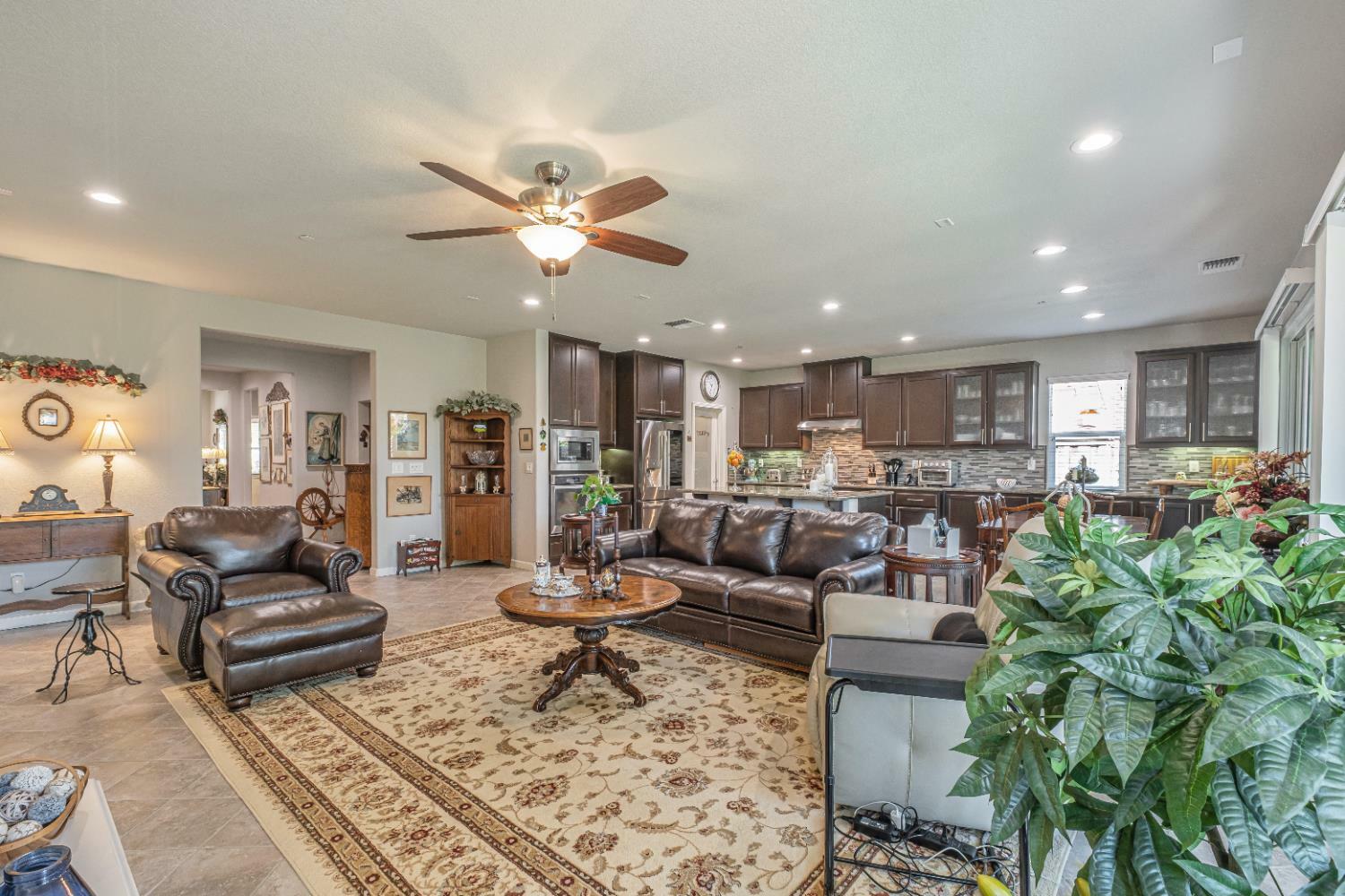 Property Photo: 8353 Largo Way CA 95757
