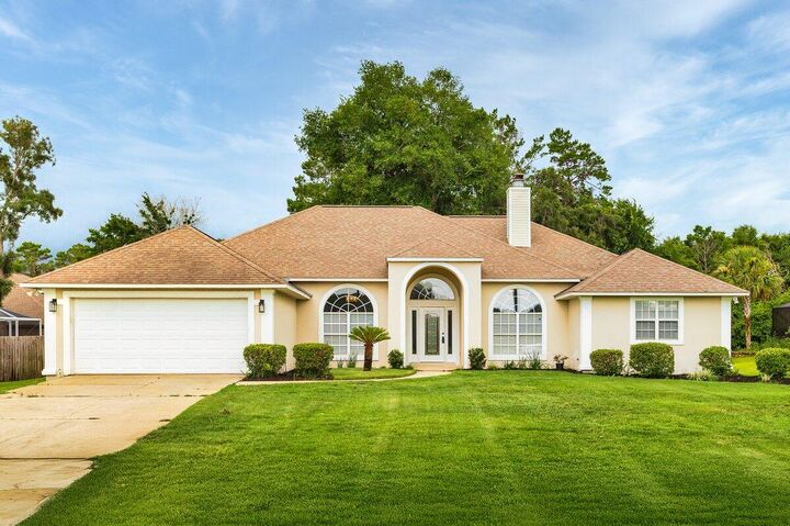 2830 Masters Boulevard  Navarre FL 32566 photo