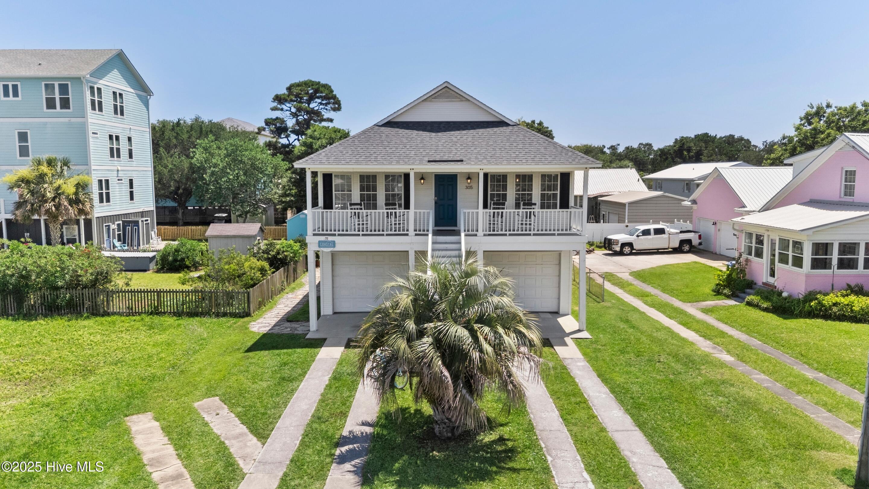 Property Photo:  305 Charlotte Avenue  NC 28428 