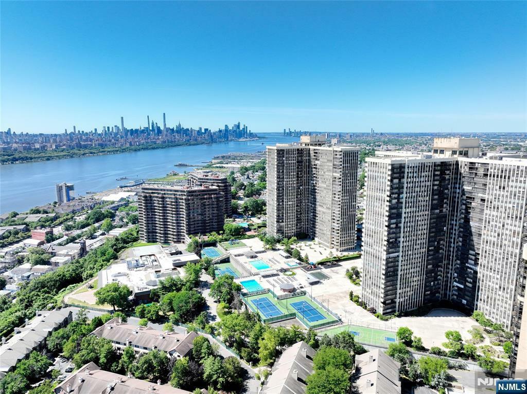 200 Winston Drive 2116  Cliffside Park NJ 07010 photo