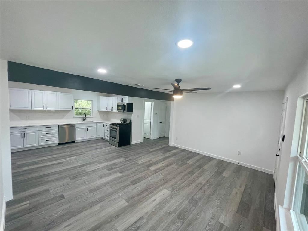 Property Photo: 120 Charlene Drive TX 76053
