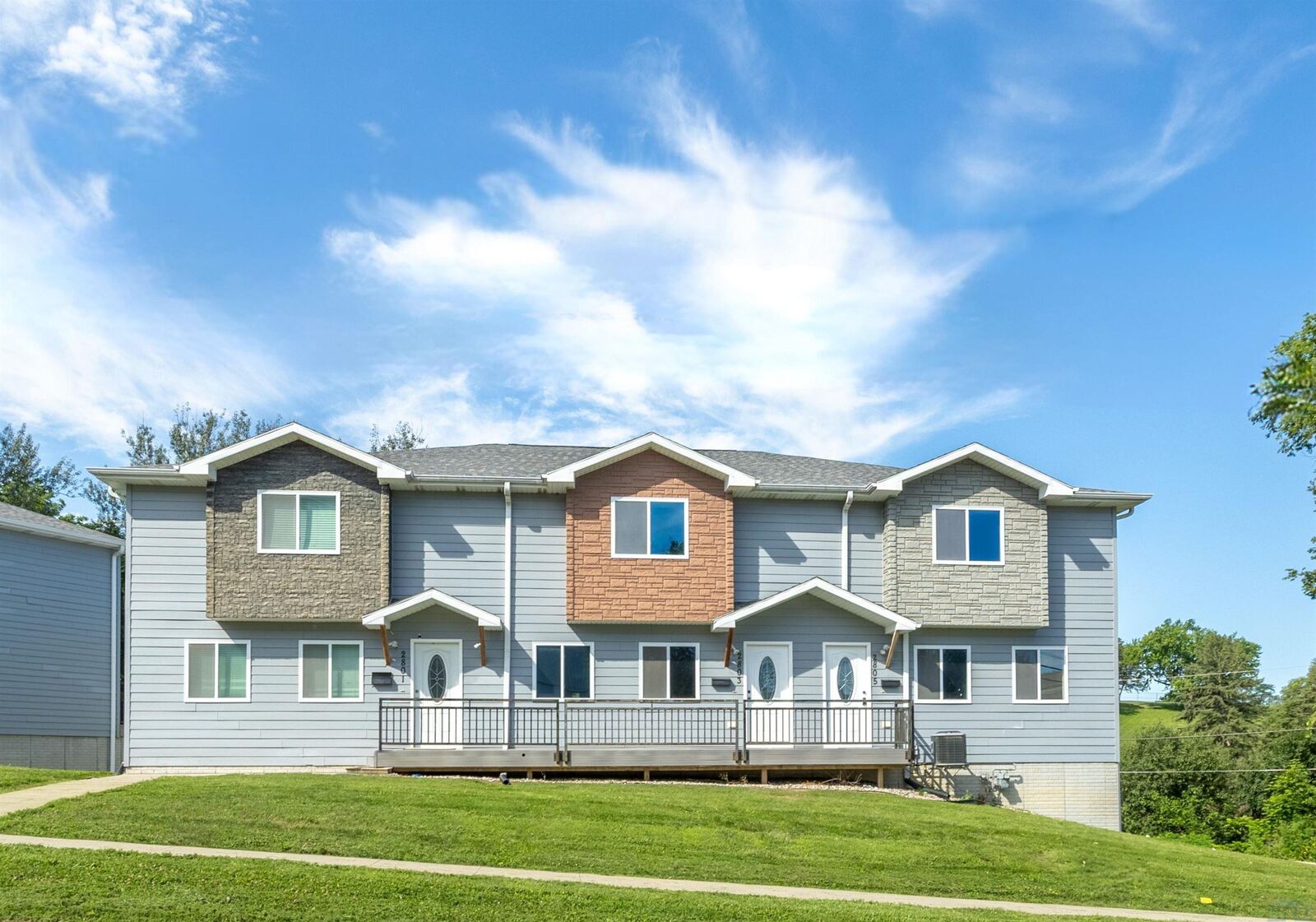 Property Photo:  2803 Stone Park Blvd.  IA 51104 