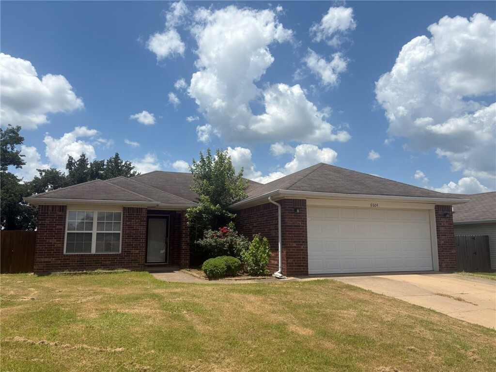 Property Photo: 6604 SW Shady Road AR 72713