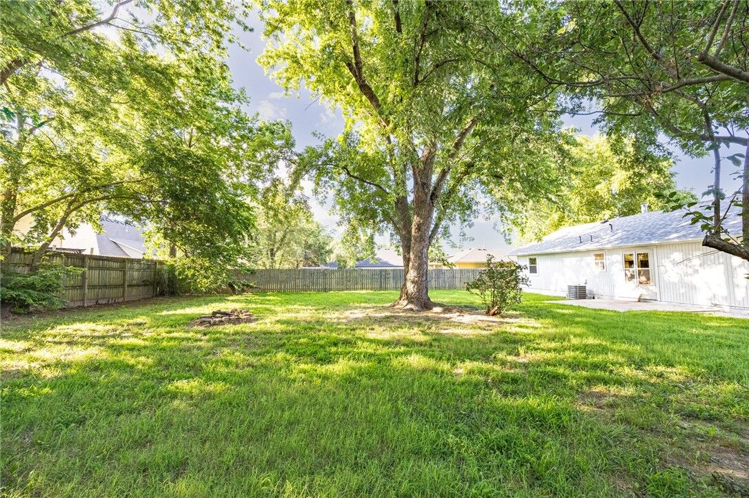 Property Photo:  1000 Tater Black Road  AR 72712 