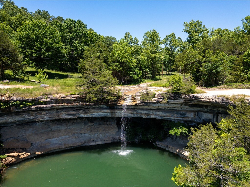Property Photo: 370 County Road 148 AR 72632