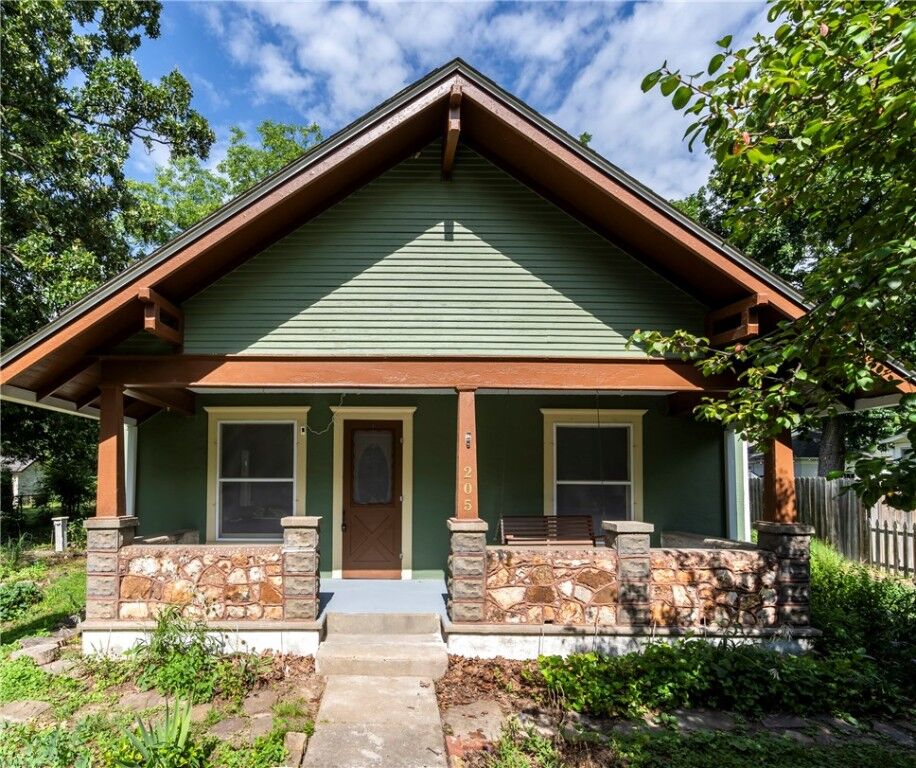 Property Photo: 205 Otis Avenue AR 72734
