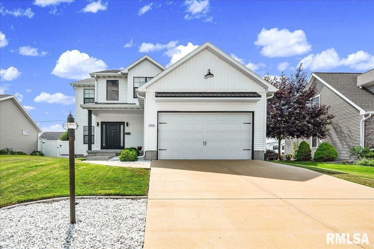 Property Photo: 1302 Hampton Road IL 61571