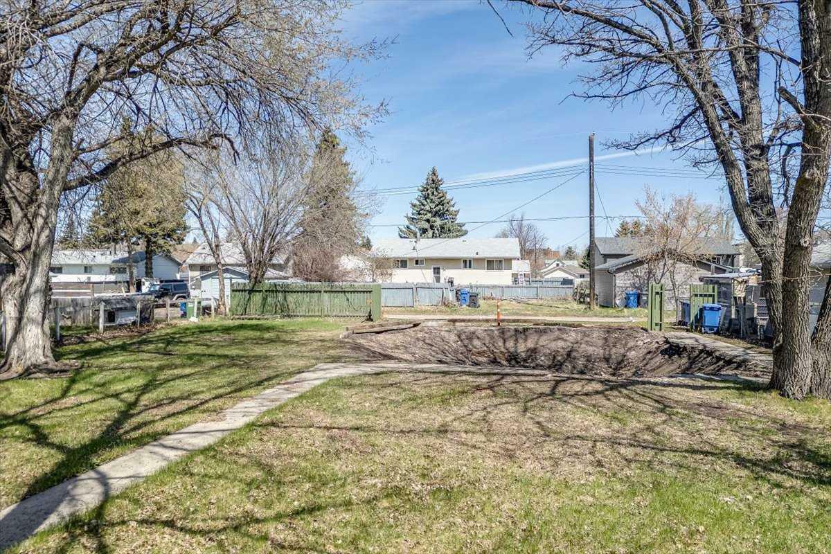 Property Photo: 5826 57 Street AB T4N 2L4