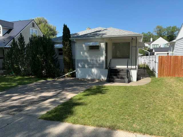 Property Photo: 722 20 Street S AB T1J 3J4