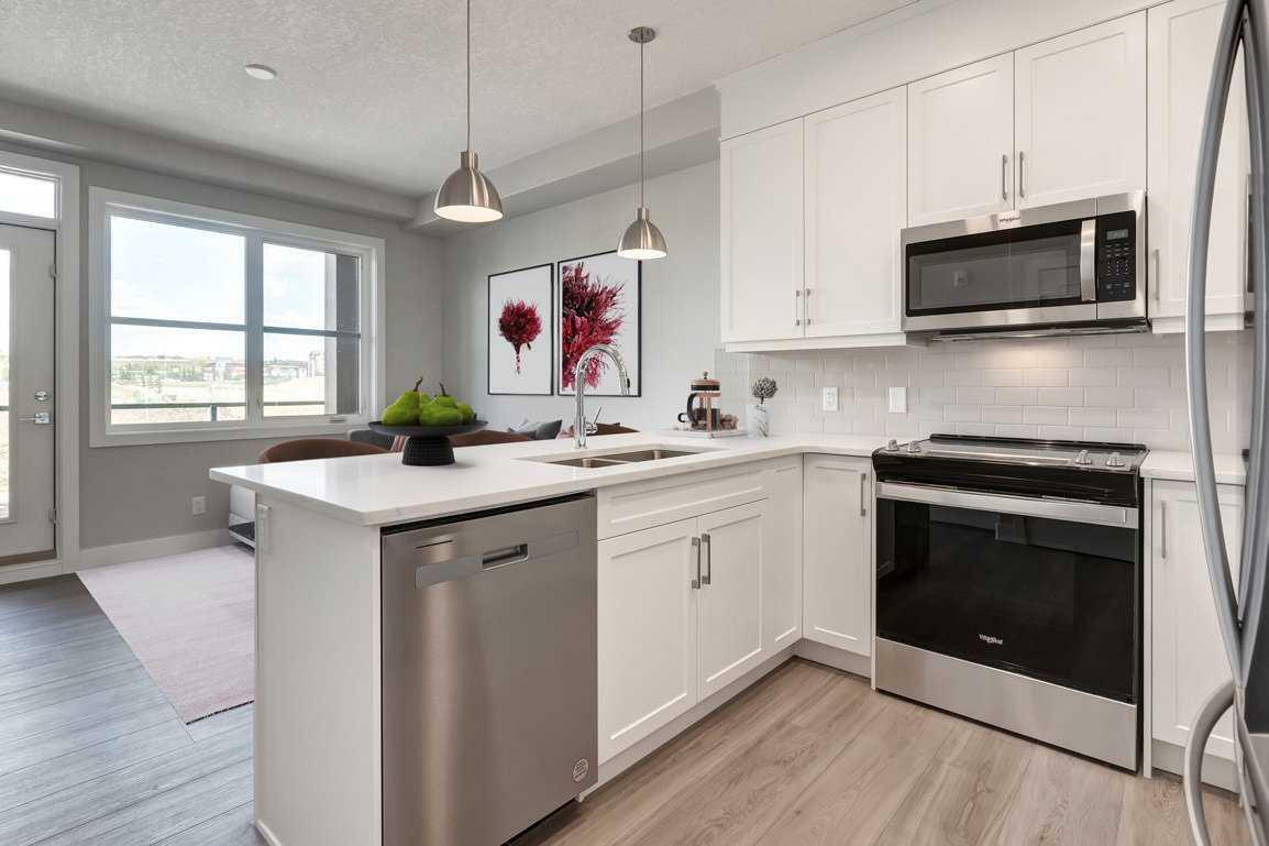 Property Photo: 2117 81 Street SW 2403 AB T3H 6H5