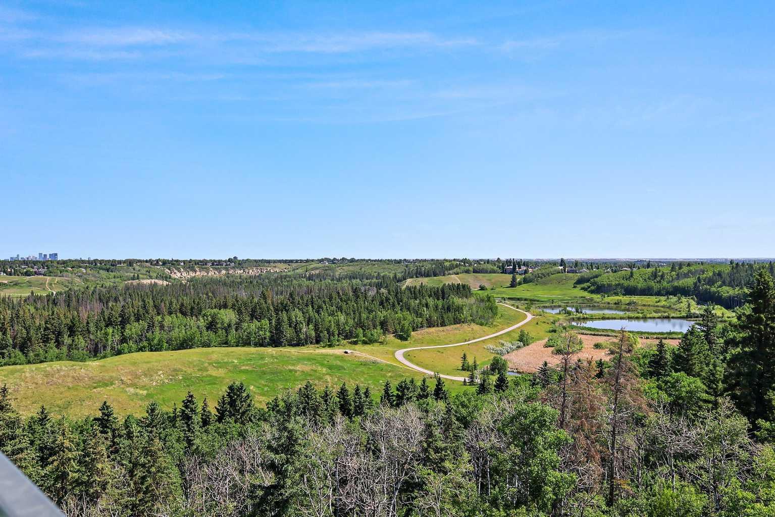 Property Photo: 2330 Fish Creek Boulevard SW 1416 AB T2Y 0L1
