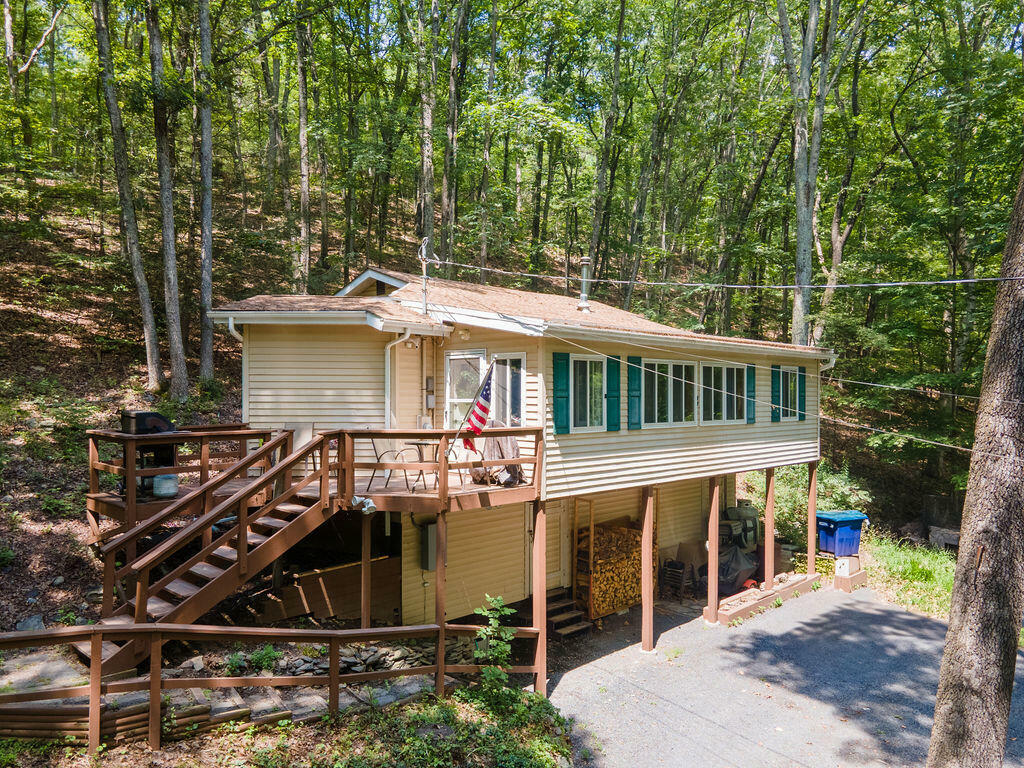 Property Photo: 243 R Own Road PA 18302