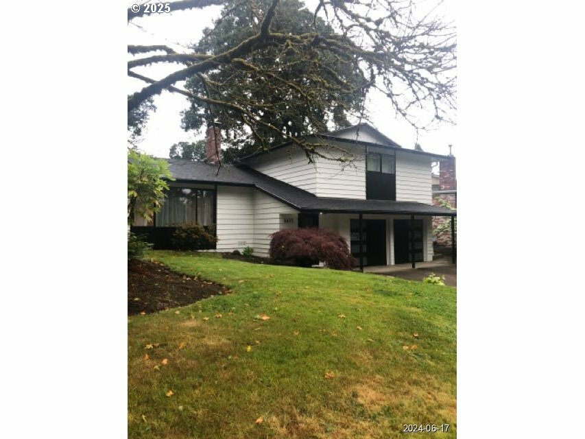 6615 Churchill Dr  Gladstone OR 97027 photo