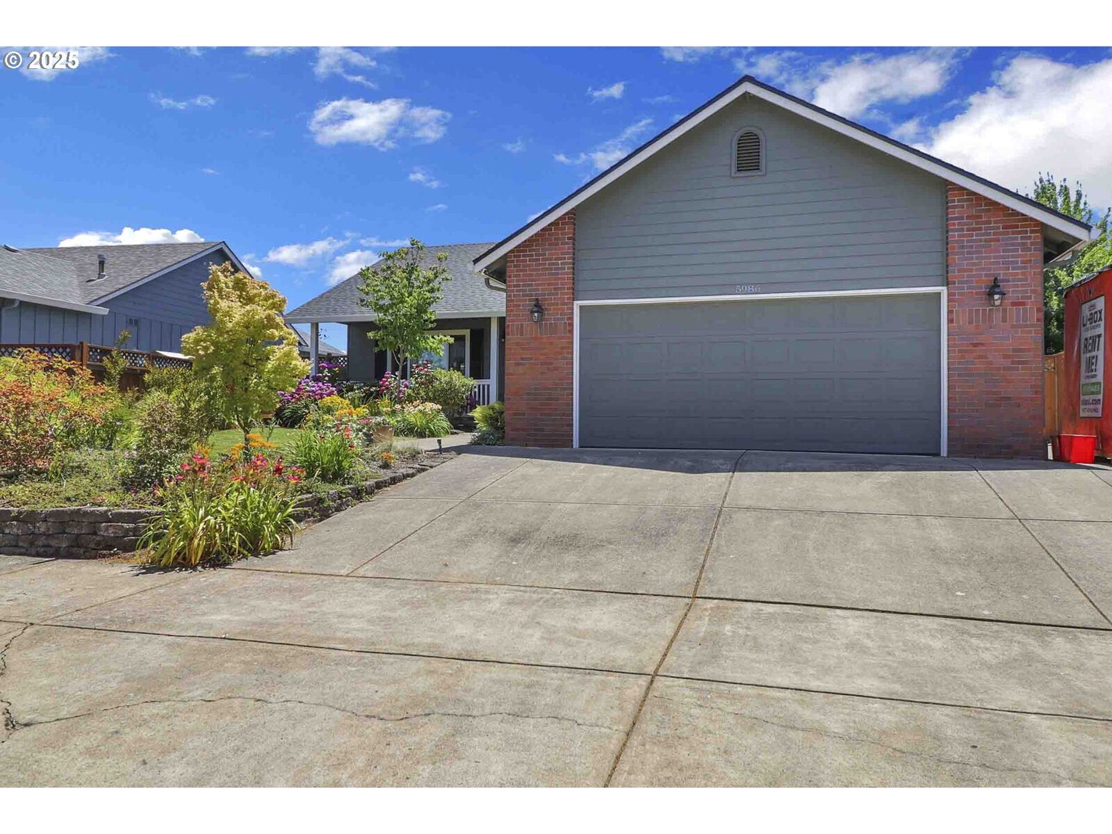 Property Photo:  5986 Rombauer Rd  OR 97402 