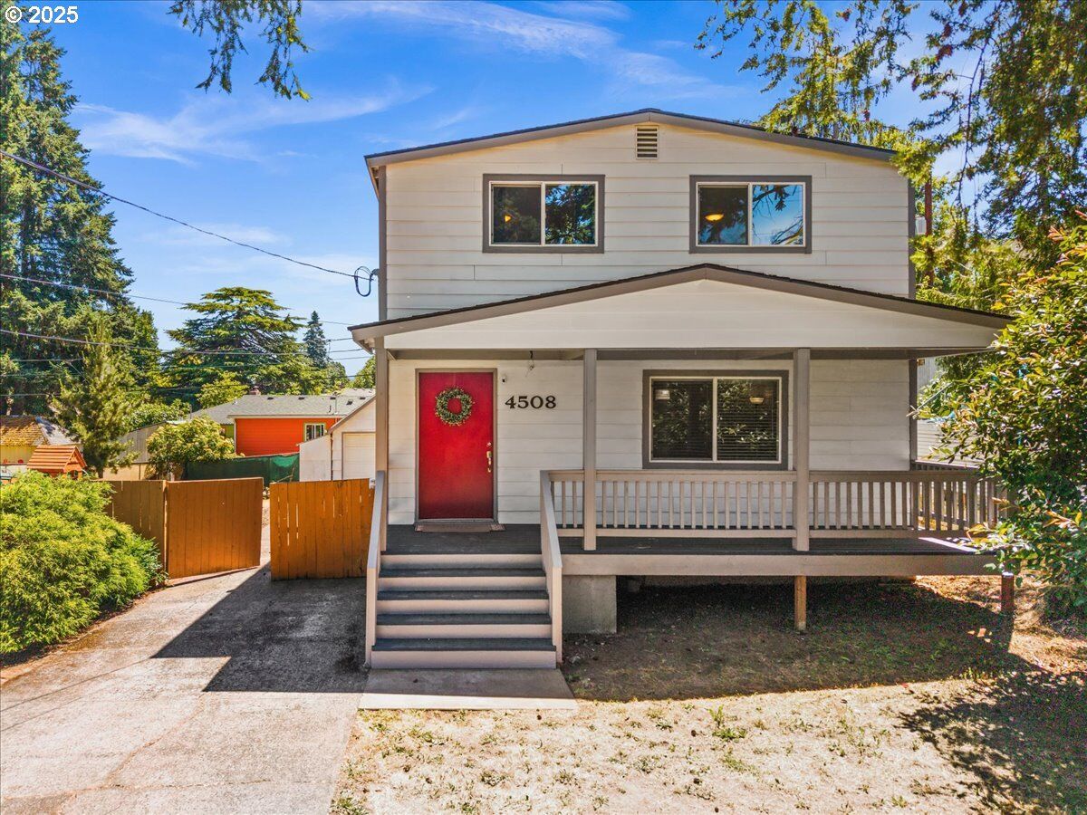 Property Photo:  4508 SE Monroe St  OR 97222 