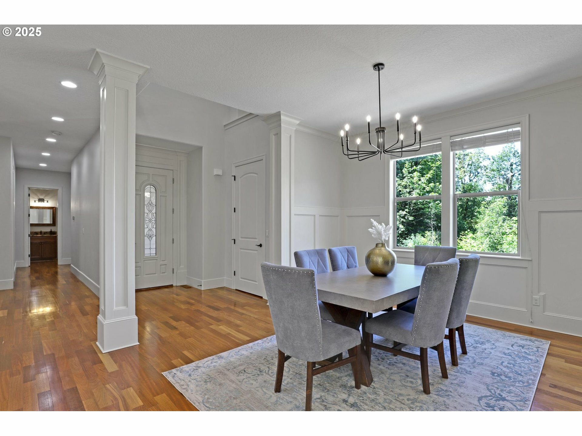 Property Photo:  1880 NW Deette Dr  OR 97229 