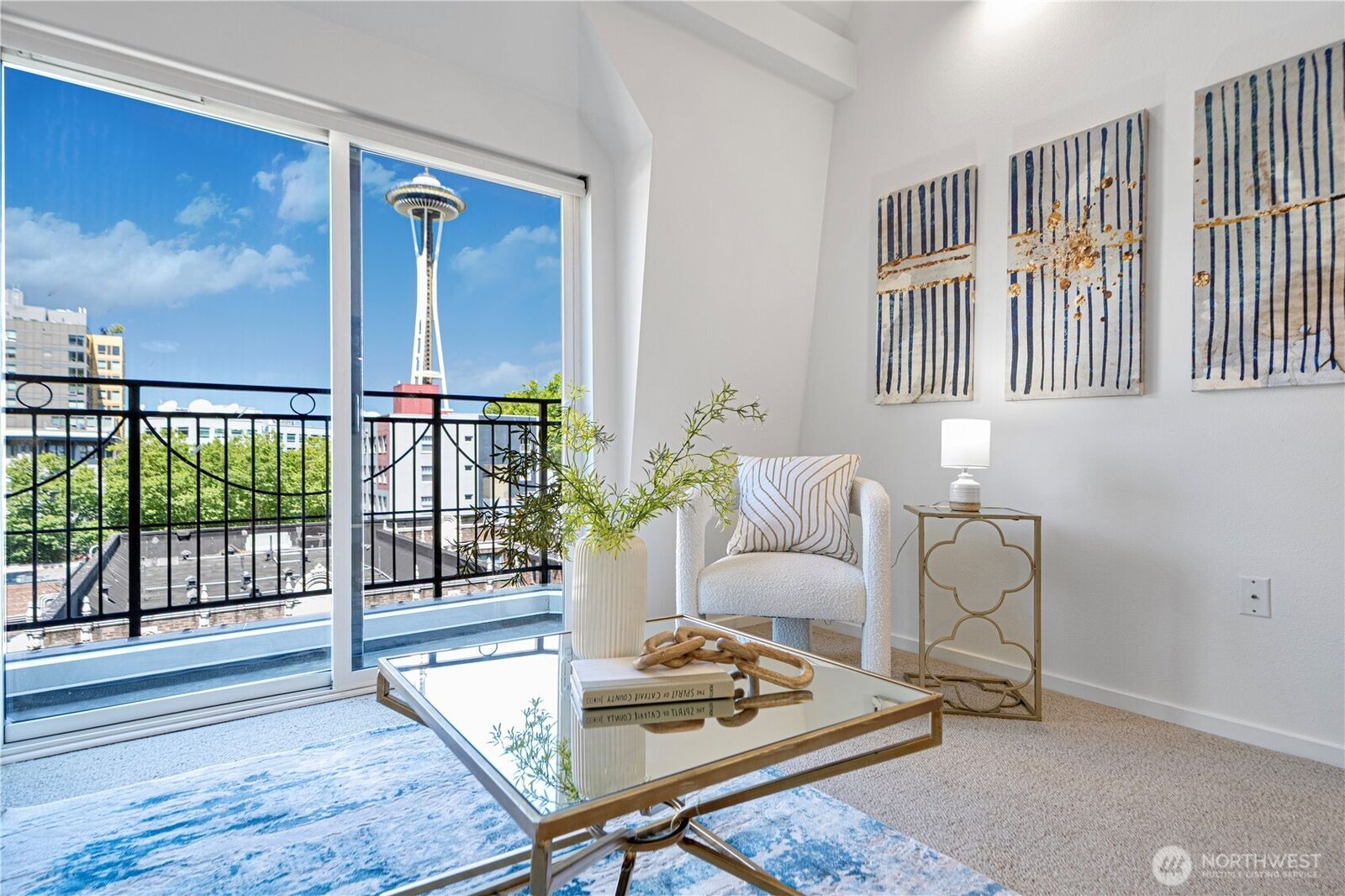 Property Photo:  425  Vine Street 703  WA 98121 