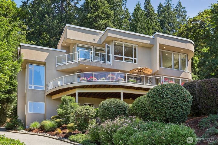 Property Photo:  1706  205th Place NE  WA 98074 