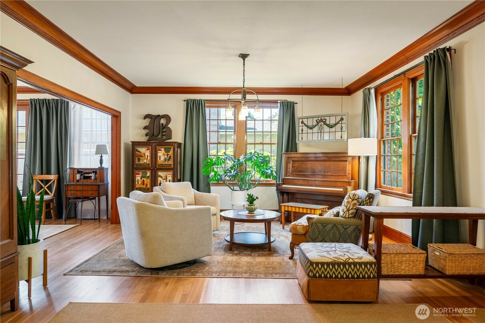 Property Photo: 1532 24th Avenue WA 98632