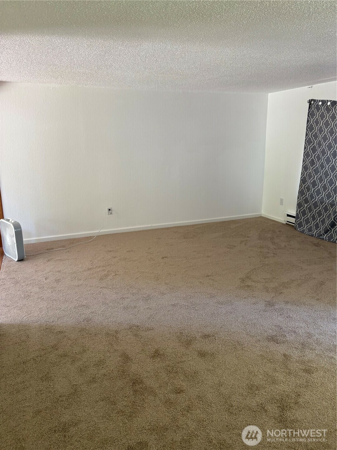 Property Photo: 114 Alder Lane N WA 98047